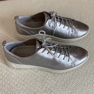 Ecco soft 7 silver metallic sneaker size 10-10.5, EUR 41